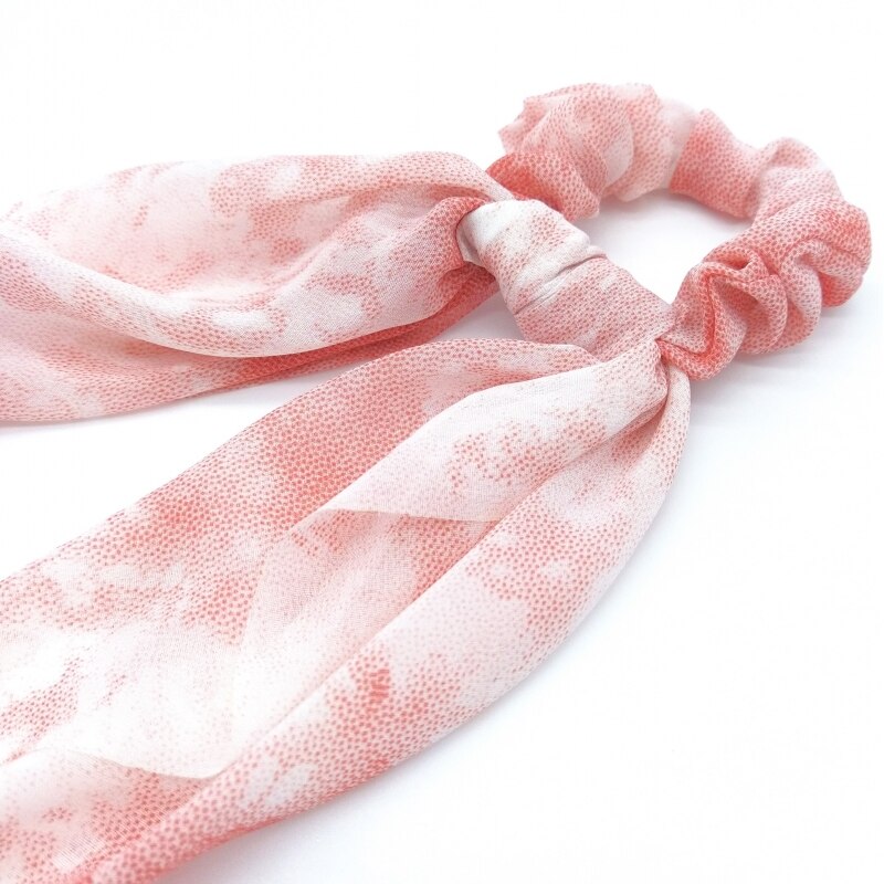 Mode Paardenstaart Voor Vrouwen In Rood-Witte Kleur, Met Sjaal.
