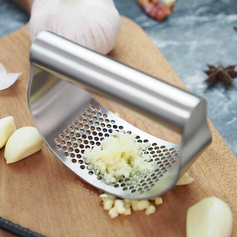 Stainless steel rocker swing garlic crusher mincer chopper arc kitchen tool mini and easy to use