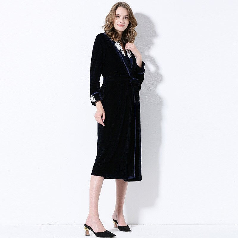 Lace V-Shape Robe
