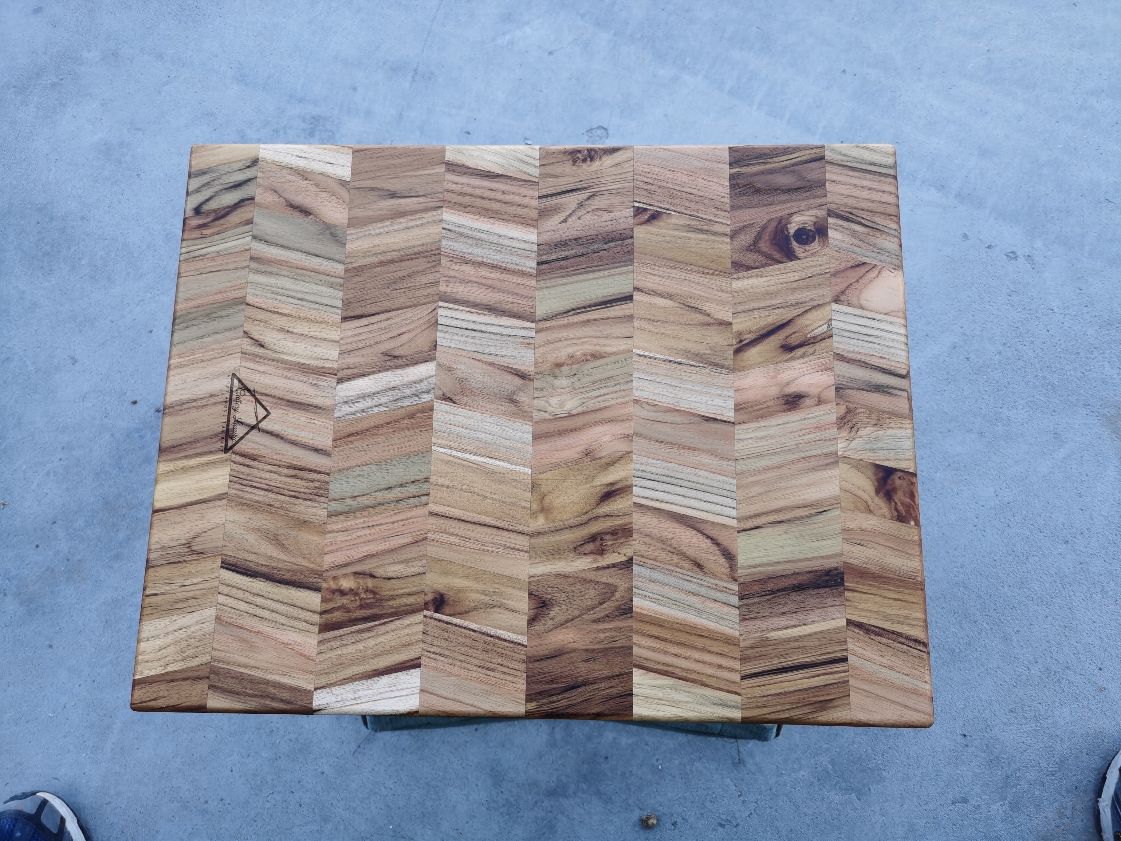 natural teak wood cutting board