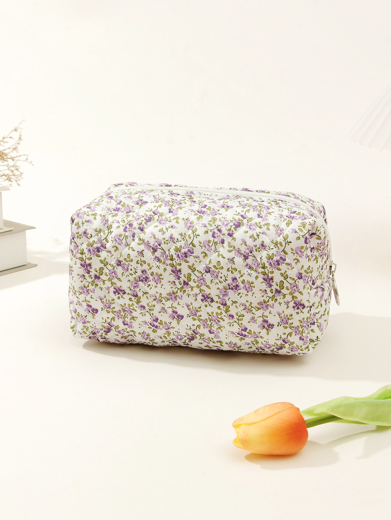 Quilted Makeup Bag Floral Cosmetic Bag Aesthetic Cute Travel Toiletry Bag Organizer cotton Makeup Brushes Storage Bag: PURPLE