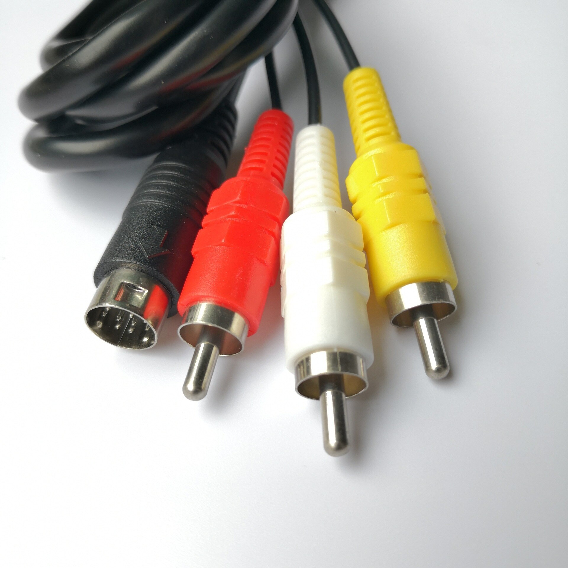 AV TV Antenna Cable For Sega Mega Drive 1, Master System 1 & More – 1.5m