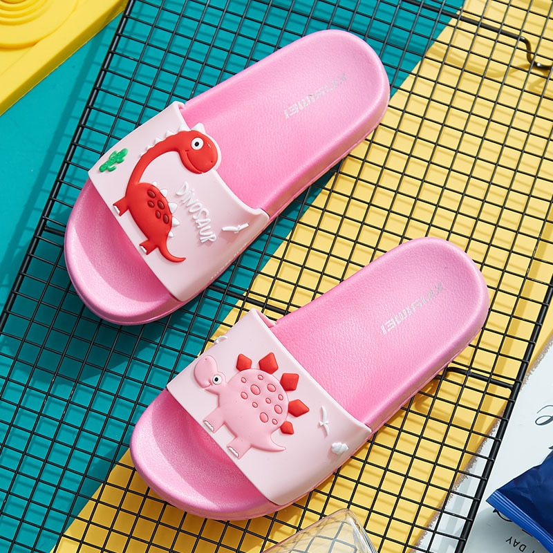 Zomerse dinosaurus kinderslippers voor jongens meisjes slippers pvc zachte zool antislip strand sandalen kinderen thuis badkamer slippers