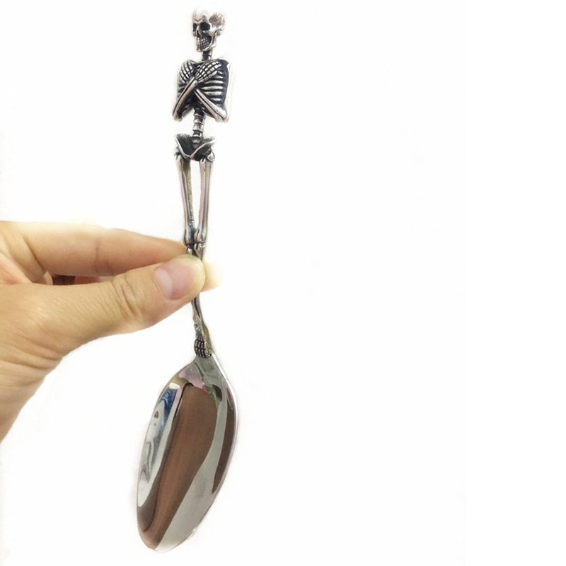 Titanium Steel Skeleton Skull Fork Spoon Tableware Vintage Dinner Table Flatware Cutlery Set Metal Crafts Halloween Party: Spoon