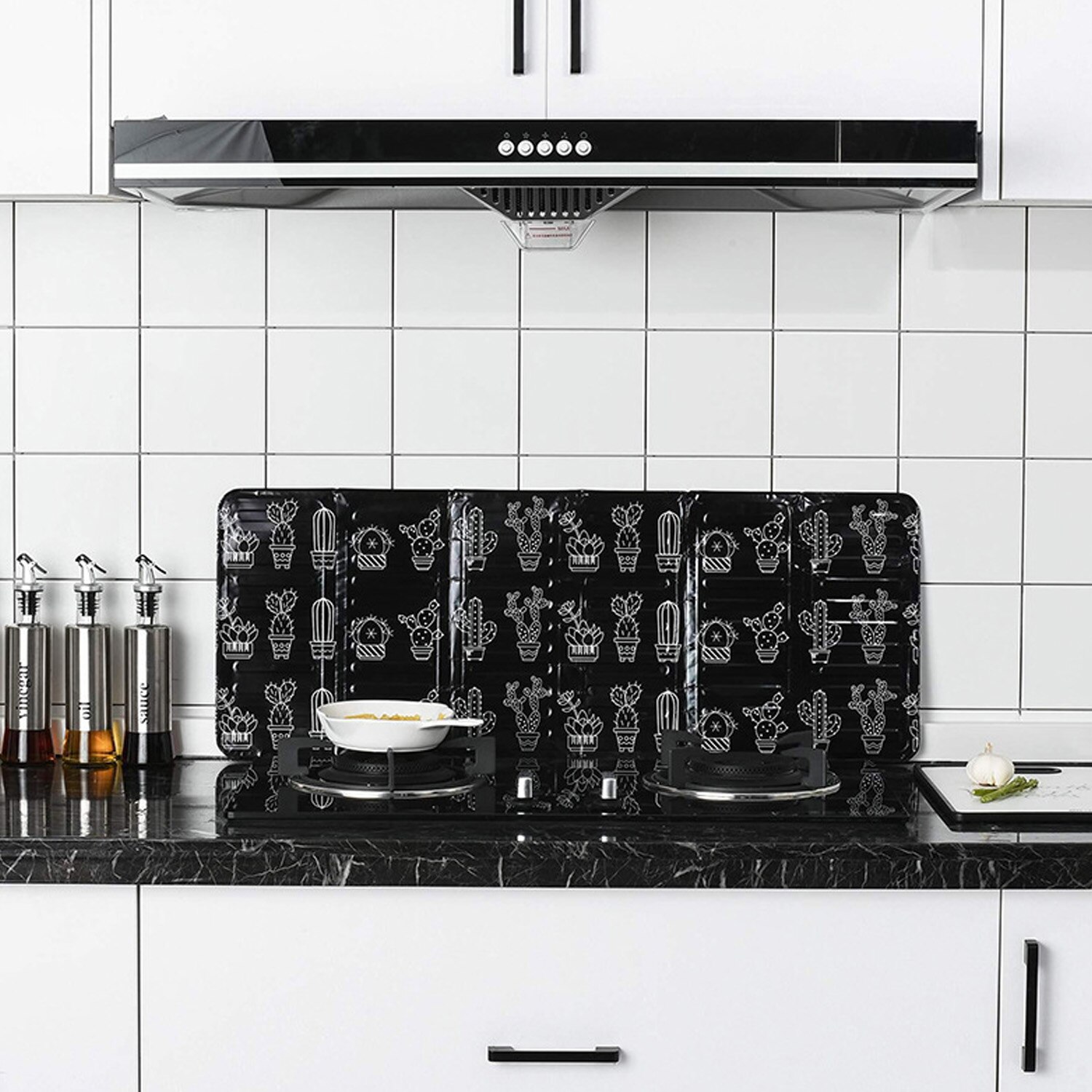 Behogar Foldable Gas Stove Oil Splatter Screen Guard Anti-oil Aluminium Foil Pannel Baffle for Home Kitchen Cooking Tools