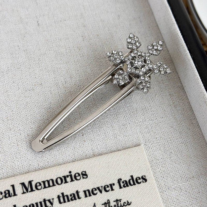 Christmas Rhinestones Snowflake Hair Clips Winter Pearl Crystal Metal Hair Pins For Woman Girls Sweet Barrettes