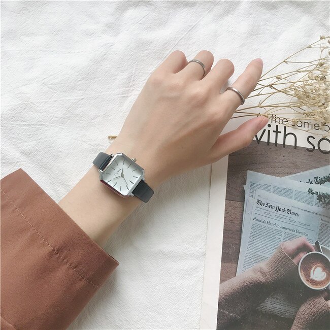 Montres en argent pour femmes, carré Vintage pour dames, Ulzzang, montre à Quartz décontractée avec bracelet en maille: Black white