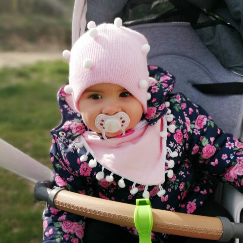 Babymutsje gebreid goede elastische muts pompon lente herfst gebreide warme muts jongen meisje unisex met kleurrijke kleverige ballen