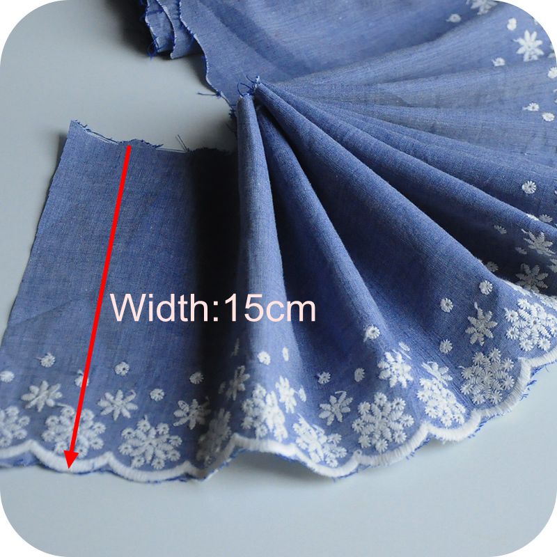 Hvid blomster broderet bomuld denim stof bredde = 15cm diy tøj sy stof kjole tøj dekoration blå denim materiale