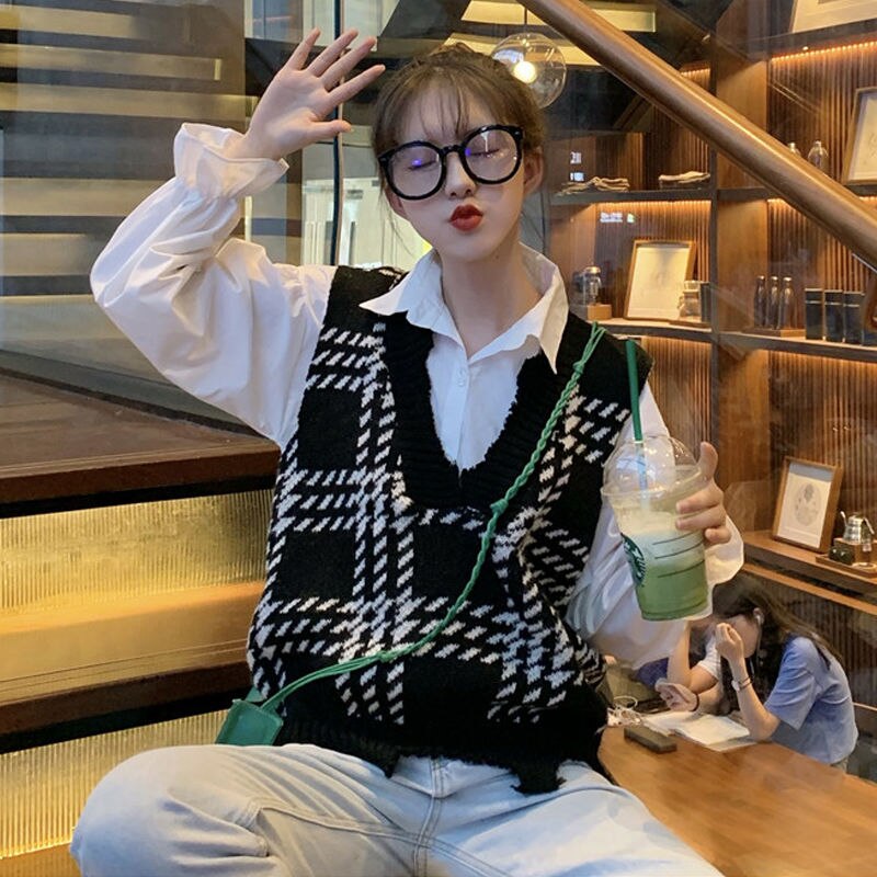 Rutig stickad tröja väst kvinnor retro enkel matchande koreansk lös casual snygg v-ringad kvinnlig oregelbunden street-wear harajuku: Svart / M