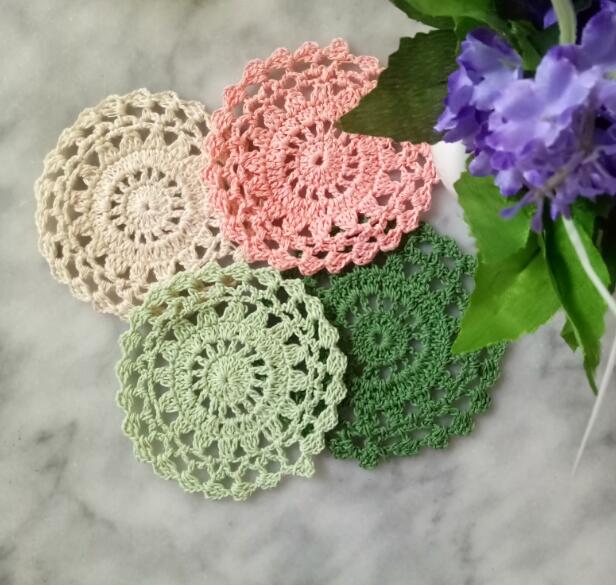 Modern Christmas Placemats Cup Mat Pad Coasters Table Mats Cotton Lace Fabric Crochet Place Mats Doily Table 10cm Round Placemat