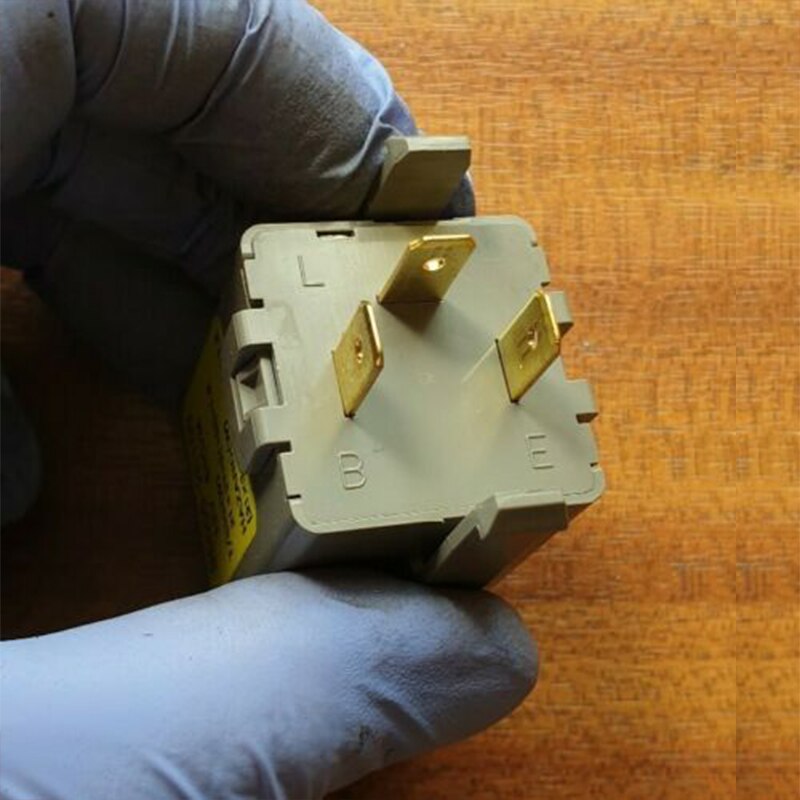 955502E100 pour Hyundai Tucson 2004-2005 clignotant Signal Eturn Module 955502E100 pièces