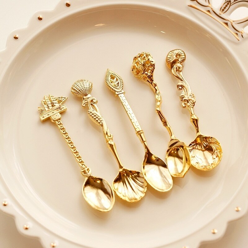 European and American Retro Coffee Spoon Dessert Spoon Small Spoon Spoon Golden Conch Shell Sailboat Five-piece Set: Golden
