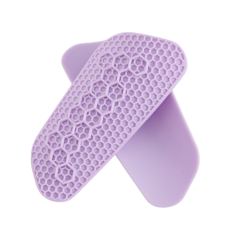 1 Pair Unisex Silicone Leg Protectors Shock Absorption Football Rugby Skiing Sports Shin Pads Football: PURPLE