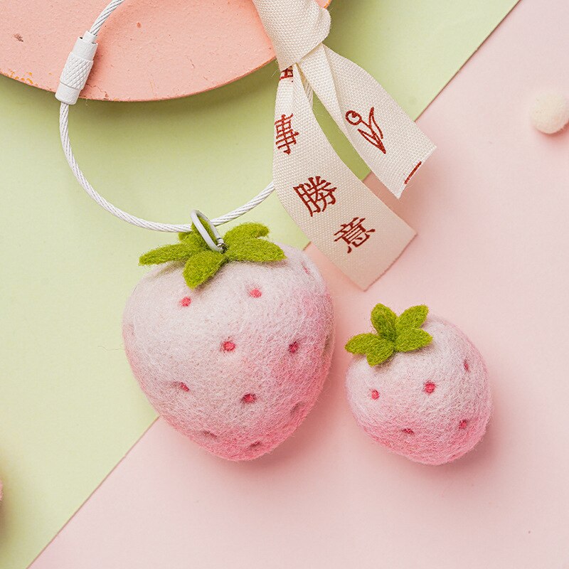 Kit de agujas hechas a mano personalizadas de YOMICO Fruit, juguete de fieltro de aguja de lana, Kit de Material de muñeca, accesorio de Decoración,: Creamy Strawberry