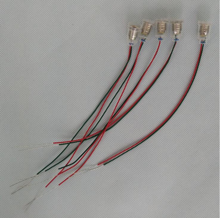 Pære  e10 12v 0.1a varm gul 1.2w x10 + 10 x e10 fod med ledning