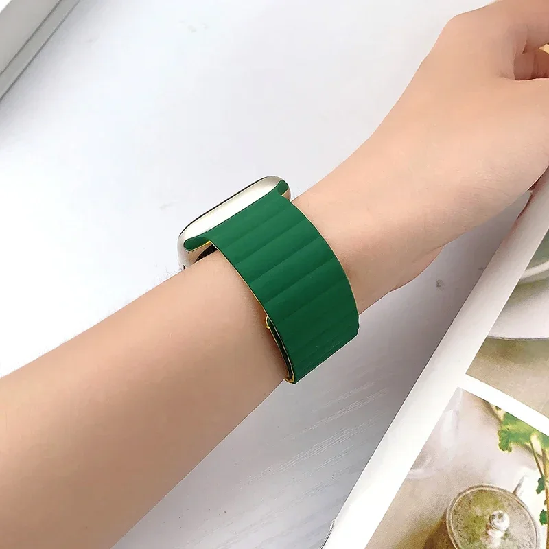 Magnetisk rem til apple watch series 7 band 45mm 41mm silikone urrem iwatch series  s 3 5 4 6 se 38mm 40mm 42mm 44mm