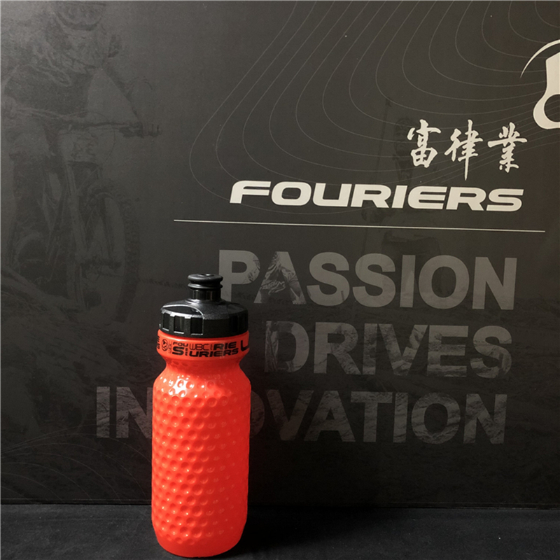 Fouriers sport vandflaske 600ml mountainbike landevejscykel mtb cykling skridsikker modstandsbestandig vandflaske wbc -be005: Rød