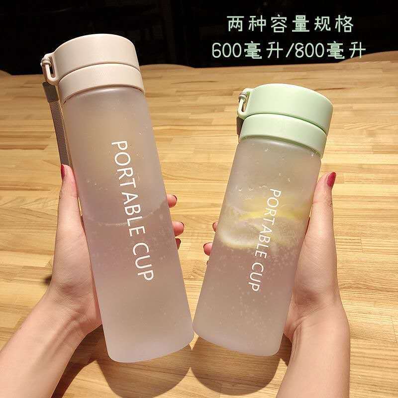 Botella de plástico para deportes acuáticos, 800ml, cuerda portátil, para niños, para beber al aire libre, a prueba de fugas, para escalada