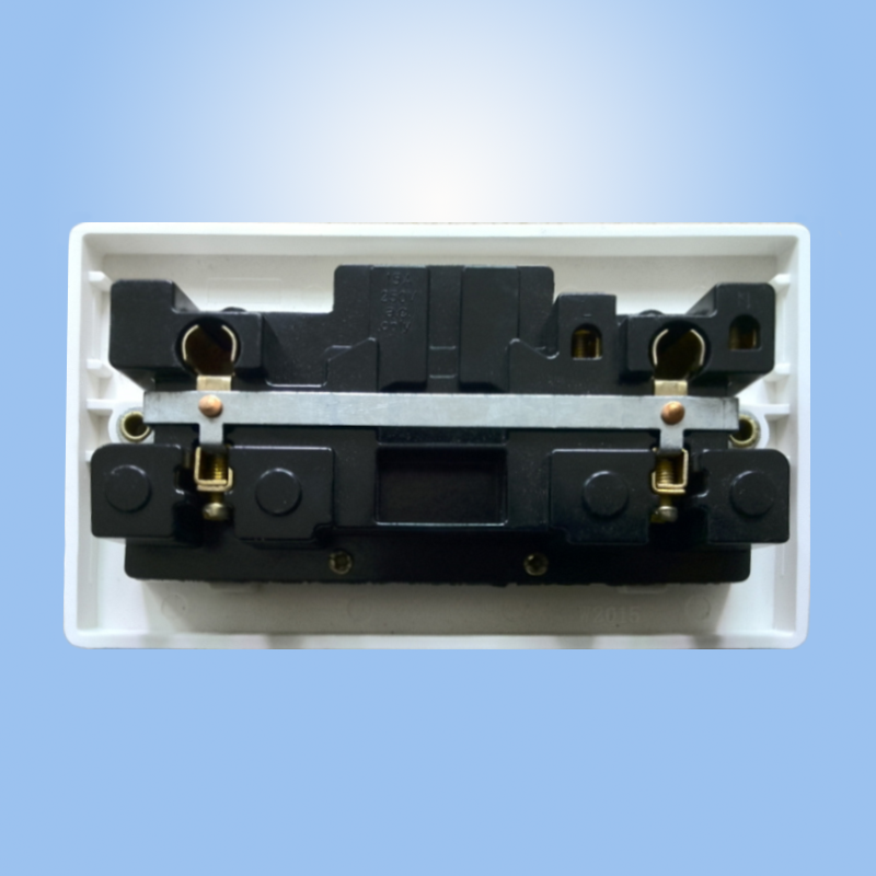 South Africa wall socket, double switch socket, CE approved UK standard wall plastic PC 15A round socket switch