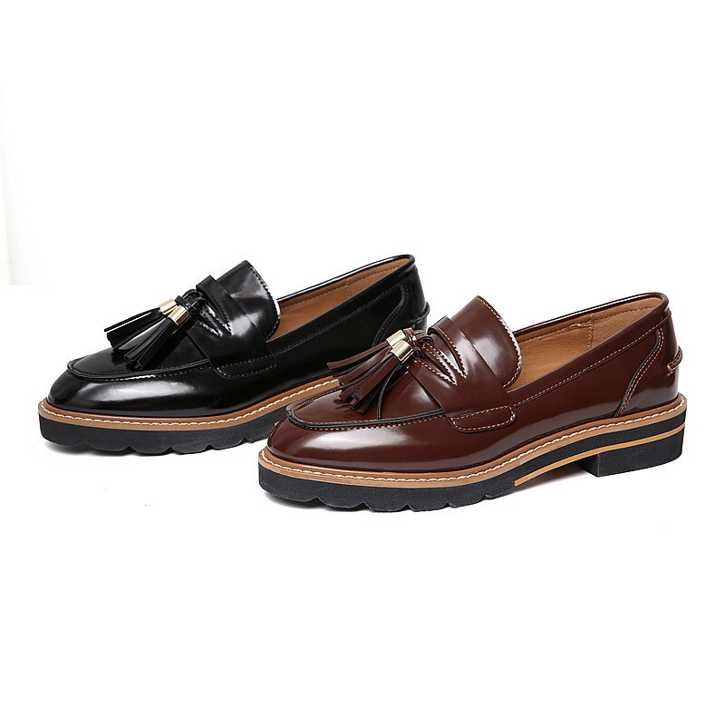 European Brand Rihanna Shoes Metal Fringe Oxford Flats Ladies Carving Brogues Casual Loafers Driving Creepers Moccasins