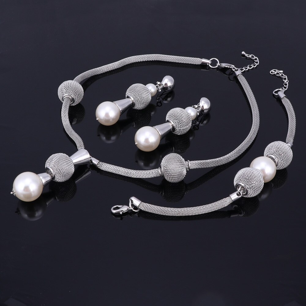 Frauen Simulierte Perlenschmuck Sets Gold Farbe Anhänger Hochzeit Zubehör Ohrringe Armbänder Halskette: Silver