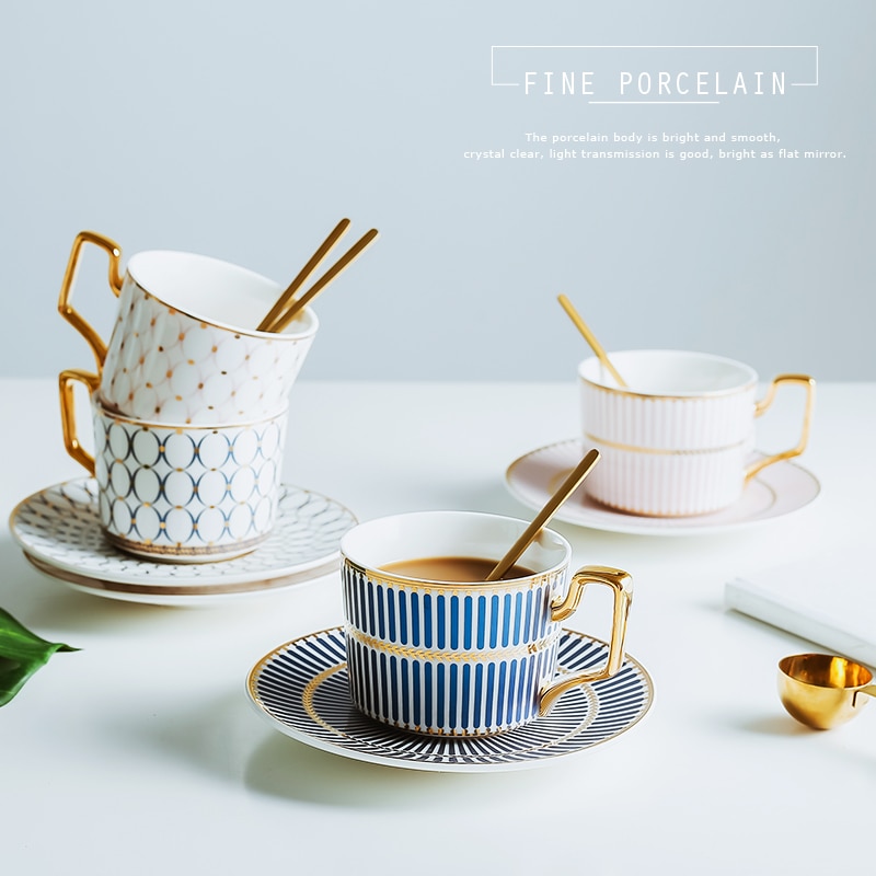Äthiopischen Luxus Kaffee Tasse einstellen Porzellan Gold Tasse Untertasse Löffel einstellen Gestreifte Geschäft Tee Tassen Xicaras Königlichen Tasse einstellen AC50BD