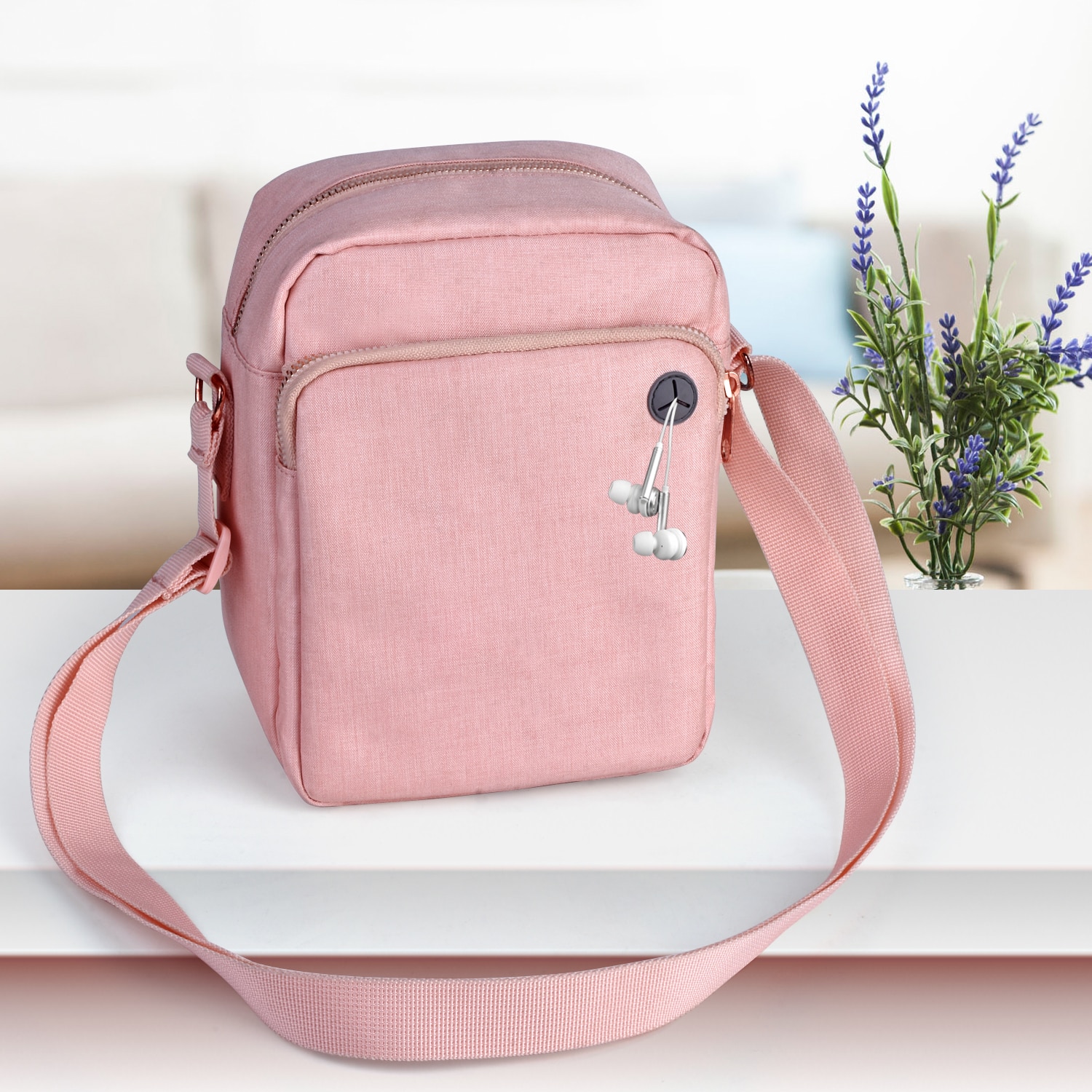 Sports Shoulder Bags for Women Men Gym Crossbody Bag with Headphone Plug For Running Walking Climbing Sports Wallet Phone Bags