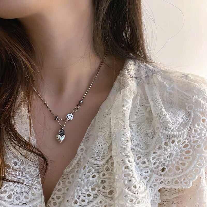 Vintage Love Heart Necklace Simple Clavicle Chain Crown Face Necklace For Women Punk Necklace Jewelry