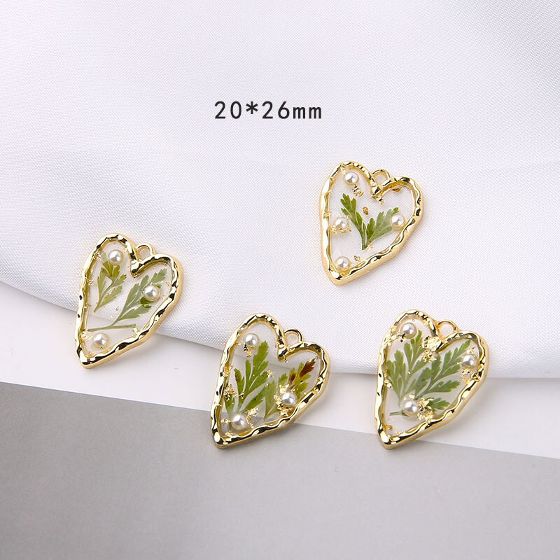 2 stücke Koreanischen Transparente Getrocknete Blume Perlen Quadrat Herz Ohrring Charme DIY Handwerk Nette Halskette Anhänger Schmuck Erkenntnisse: Liebe aixin