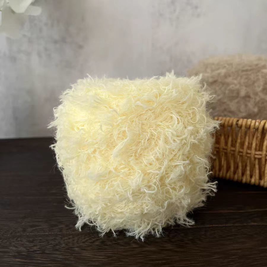 Langhåret teddybjørnfløyelsrull med , 50g tråder, håndlaget heklet teddybjørn, søt dukke, nøkkelringmateriale, tråd: Mørk grå