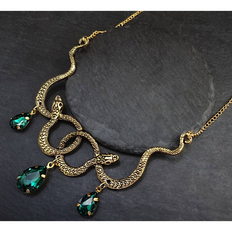 Goth entrelacé serpent goutte d'eau cristal collier gothique Punk bijoux déclaration fête Grunge pendentif sorcière charme