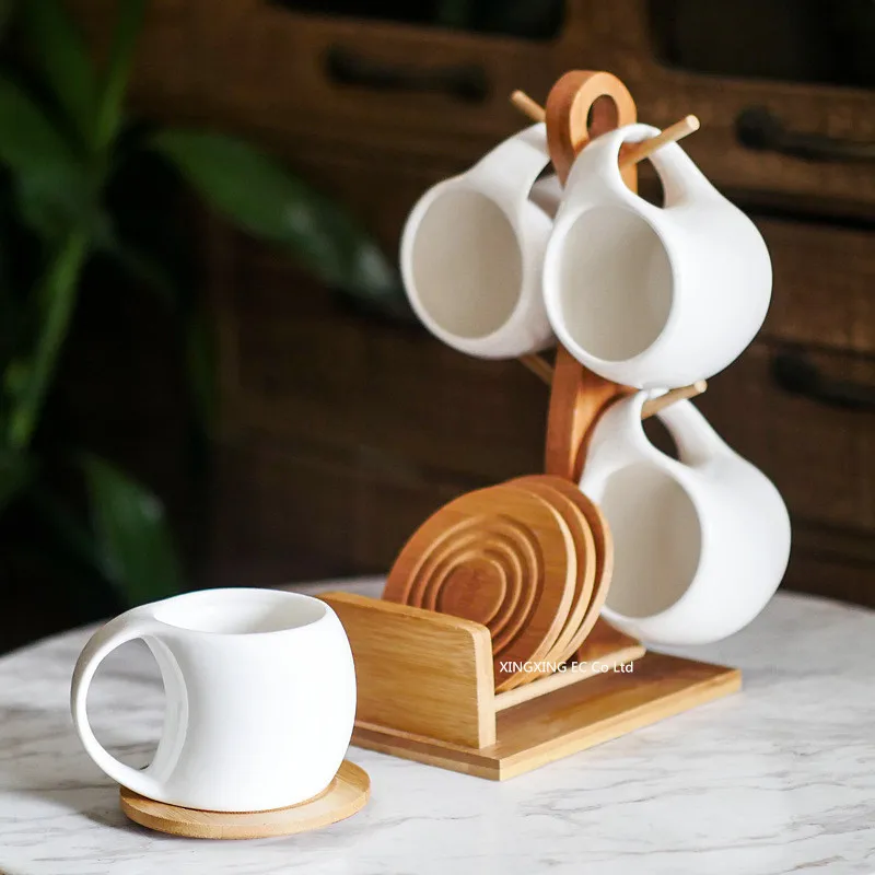 Taza de café de cerámica de 200ml para el hogar, juego de tazas de agua fría colgantes simples y creativas, juego de té de restaurante de cocina, soporte de madera de Bambú