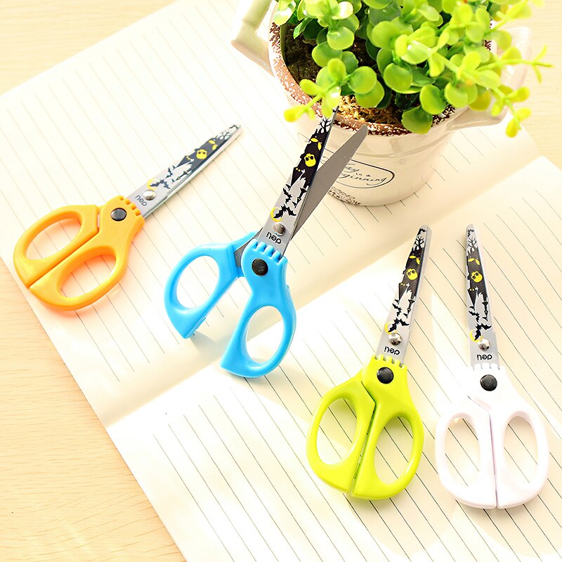 Lote de 1 Tijera con estampado de calaveras para Halloween, material escolar y material de oficina