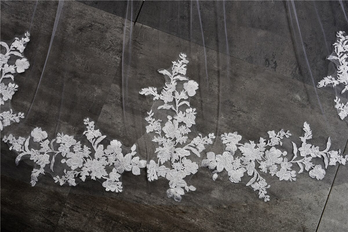 Hochzeit Schleier Lange Volle Spitze Rand Blumen- Luxuriöse Applikationen Kathedrale Braut Schleier Mit Kamm 3/4/5Meter velo de novia Weiß/Elfenbein