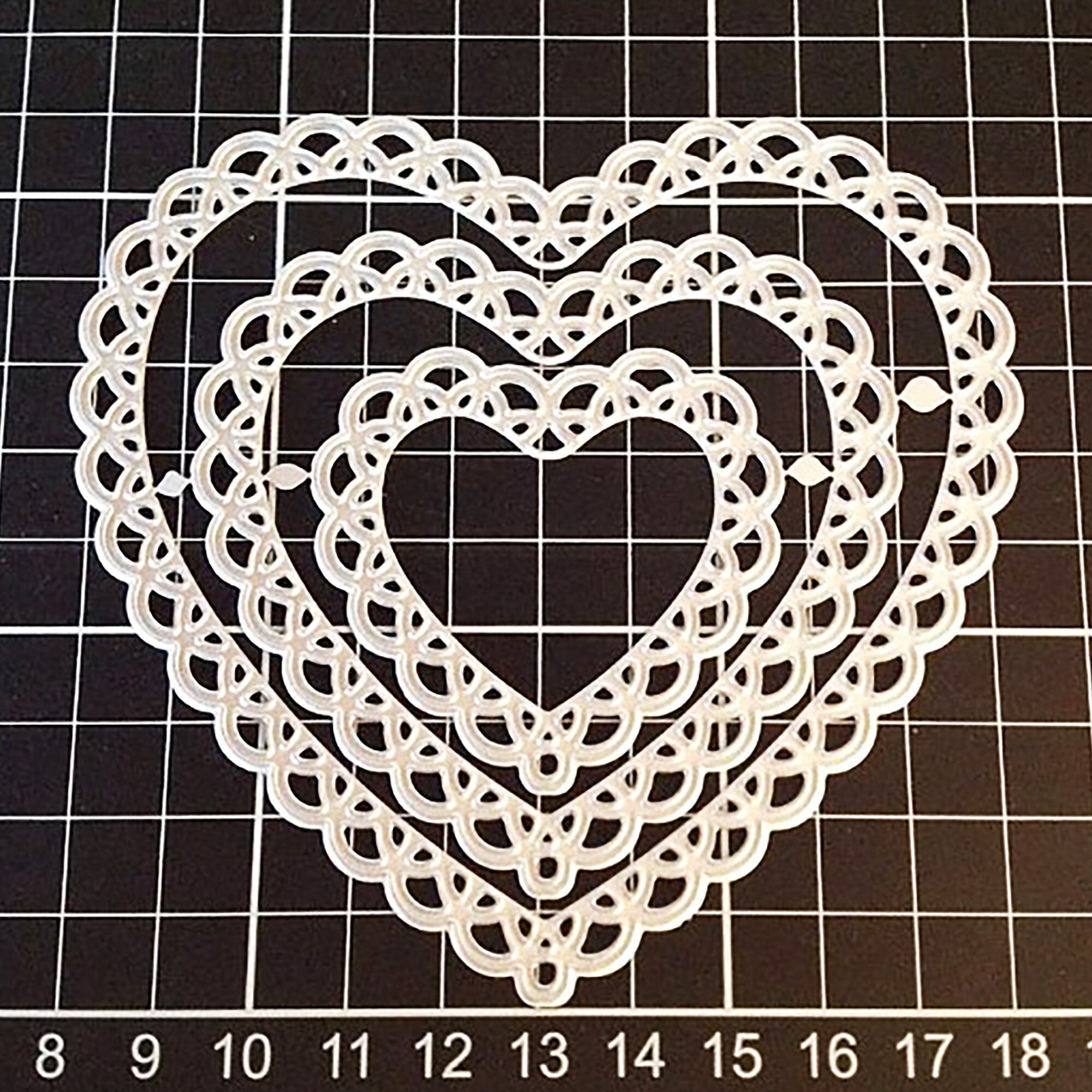 Love Heart Lace Background Cutting Die Metal Stencil Embossing Dies 3D DIY Scrapbook Craft Photo Frame Greeting Cards Decor