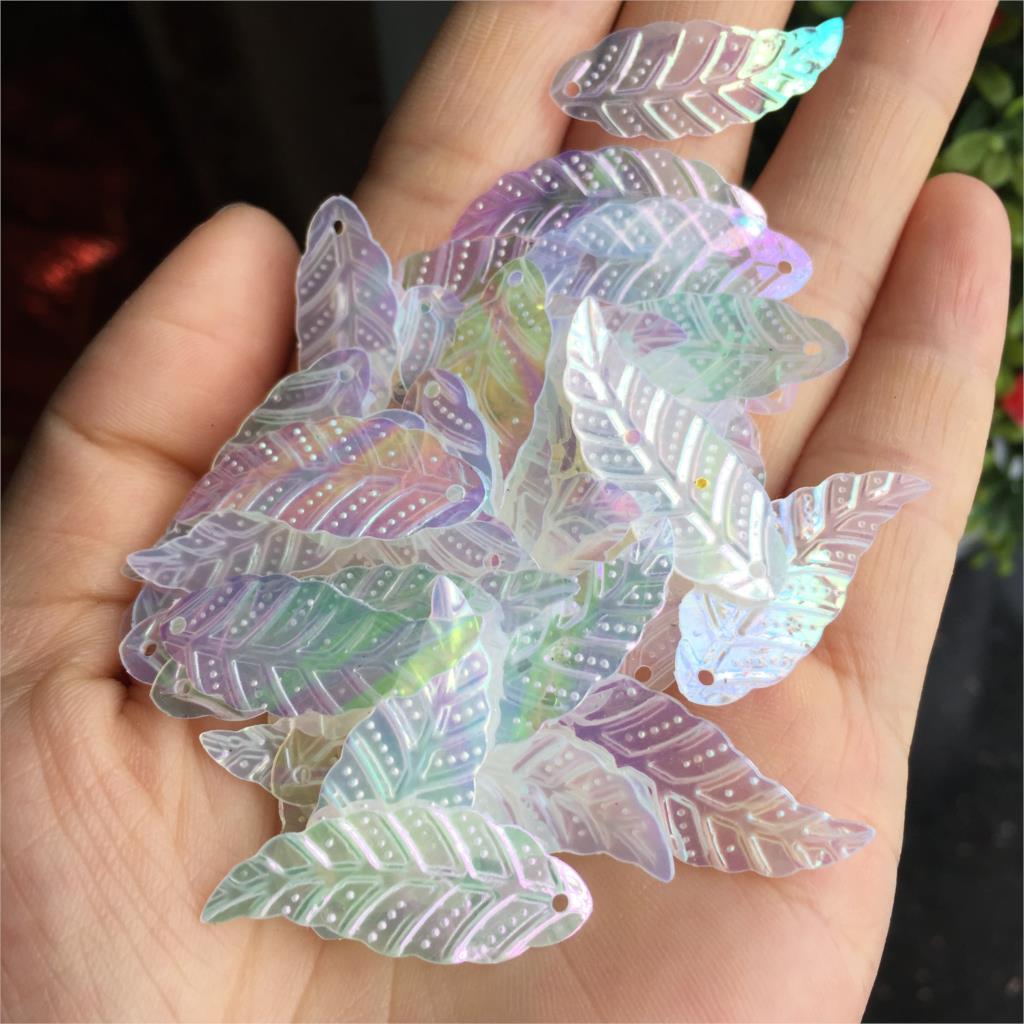 400Pcs Leaf Pailletten 11*29Mm Pvc Naaien Diy Bladeren Met 1 Gat Stralende Witte Kleur Mode Oorbel accessoires Paillette