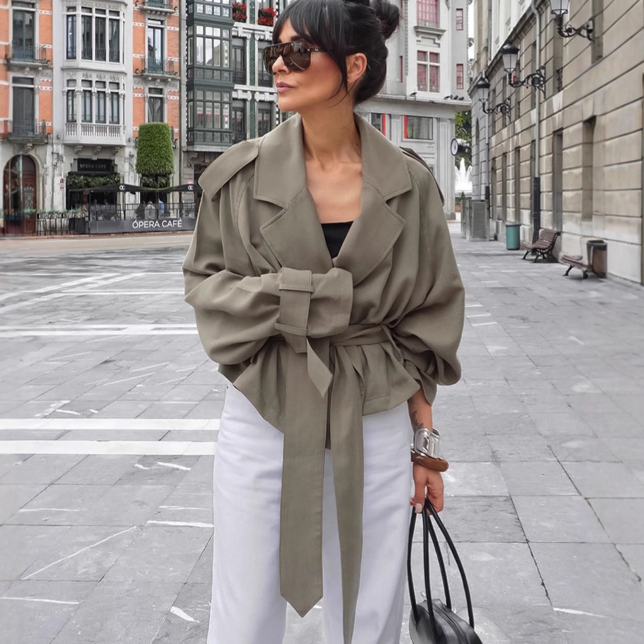 2025 Vrouwen Lace Up Riem Trenchcoat Chic Solid Revers Volledige Mouw Zak Korte Windjack Herfst Dame Straat Bovenkleding: M
