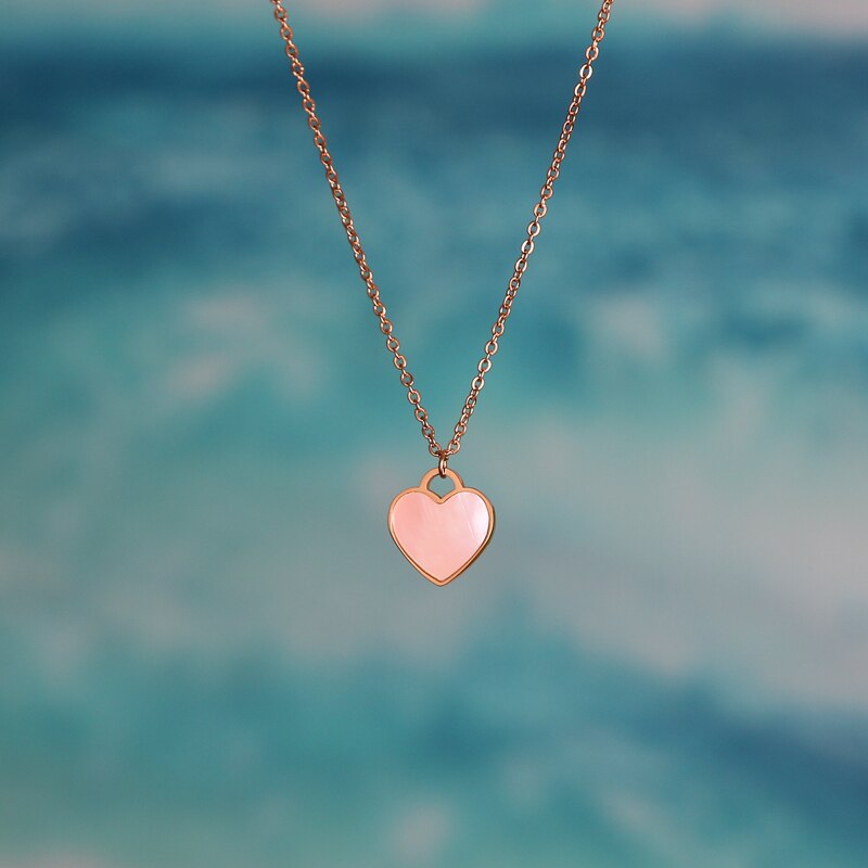 1.5cm kleine rosafarbene herz-choker-halsketten aus edelstahl mit natürlichen muschelanhängern für damen, strand-muschel-halsketten