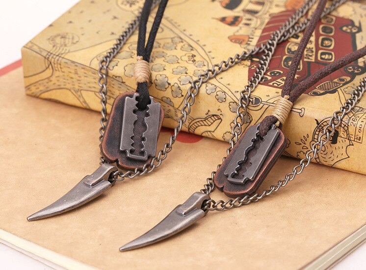 Vintage Mens Necklace Alloy Animal Wolf Tooth Razor Blade Pendants Necklace Multilayer Metal Chain Choker Male Punk Jewelry