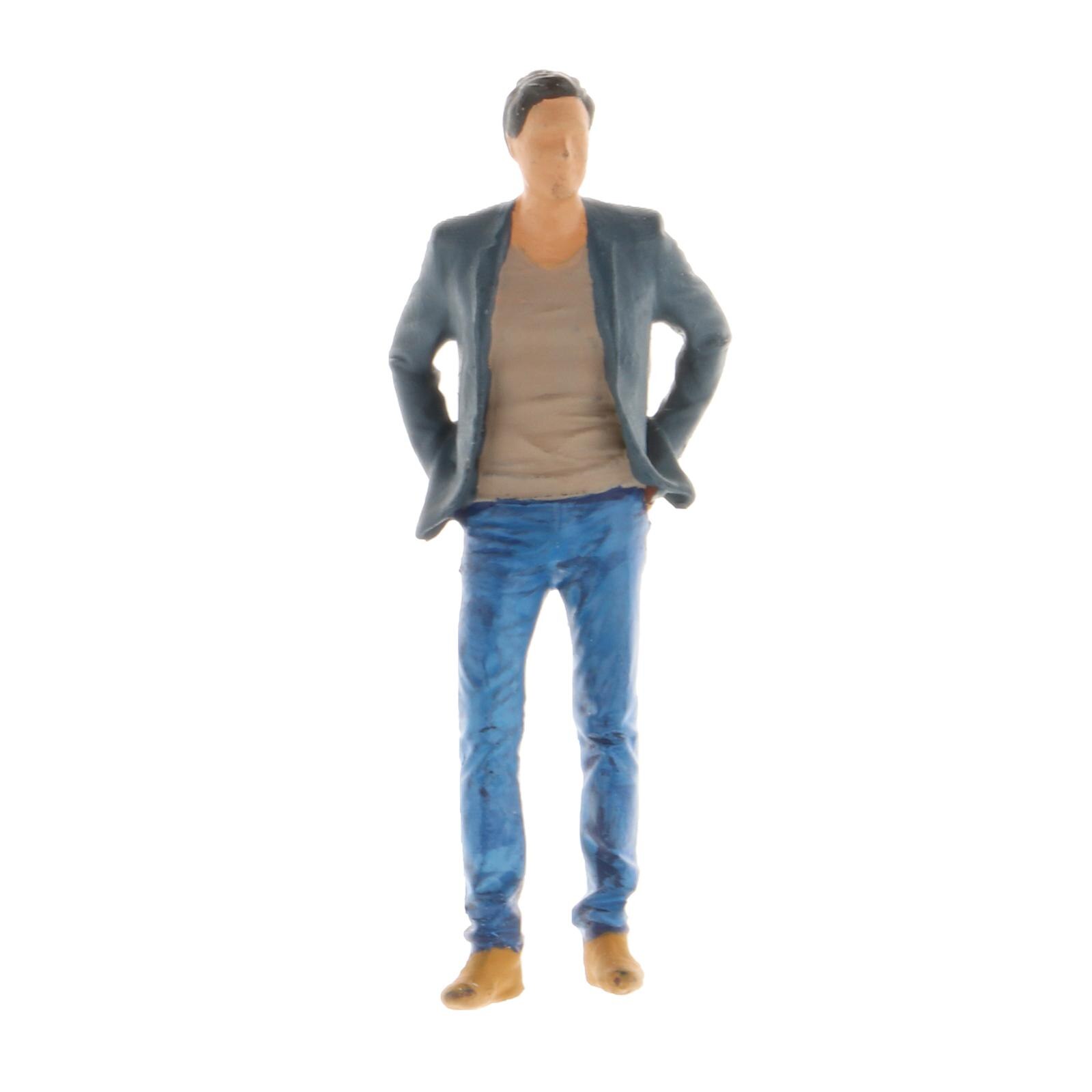 RM 1:64 Resin Model Tiny People Figure Business Trip Dolls Character Miniature Dioramas Street Layouts Diorama Gauge S
