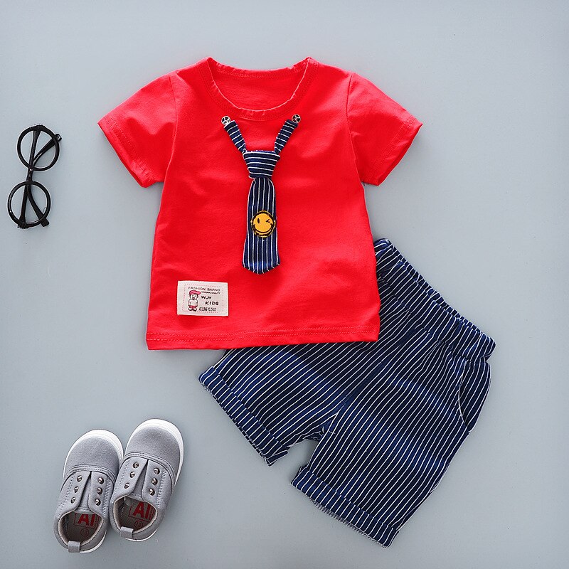 Conjunto de ropa de verano para niños, conjunto de ropa de moda para niños, camiseta de manga corta y pantalones cortos, conjunto de 2 piezas: Rojo / 18m