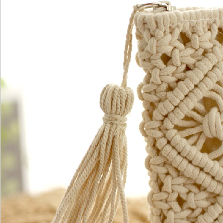 National Style Woven Bags Clutch Hollow Out Straw Handbags Vintage Rattan Beach Bag String Knitted Tassel Hand Tote