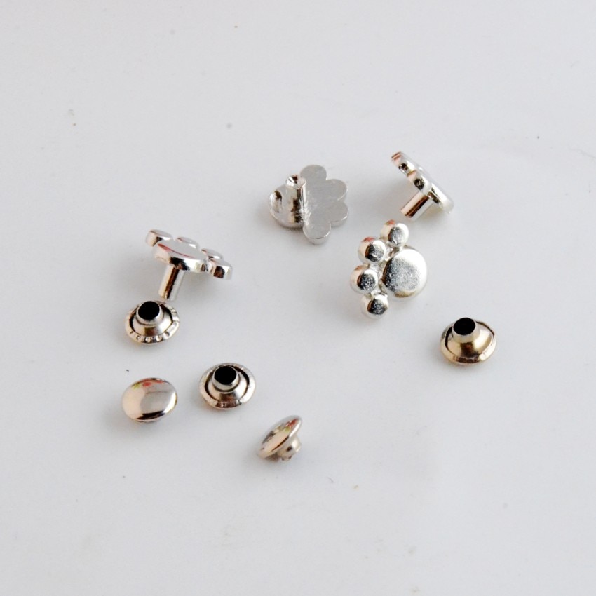 50 Sets Silver Tone Beer poot Spike Rivet Studs Spots Voor Kleding 12.5x10mm J3136