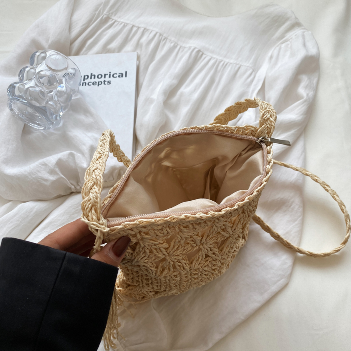 Bolso de playa cuadrado de paja tejida para mujer, detalle de flecos ligero, cierre de cremallera, perfecto para vacaciones y salidas de verano ﻿ bolso
