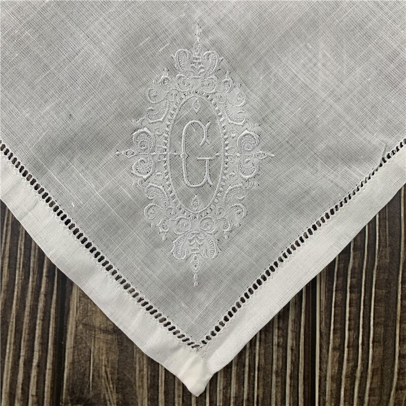 12 Pcs Monogram Zakdoeken Wit Pure Ramee Stof Zakdoeken Hemstitched Grens/Plain Klassieke 13X13-Inch: Letter G White