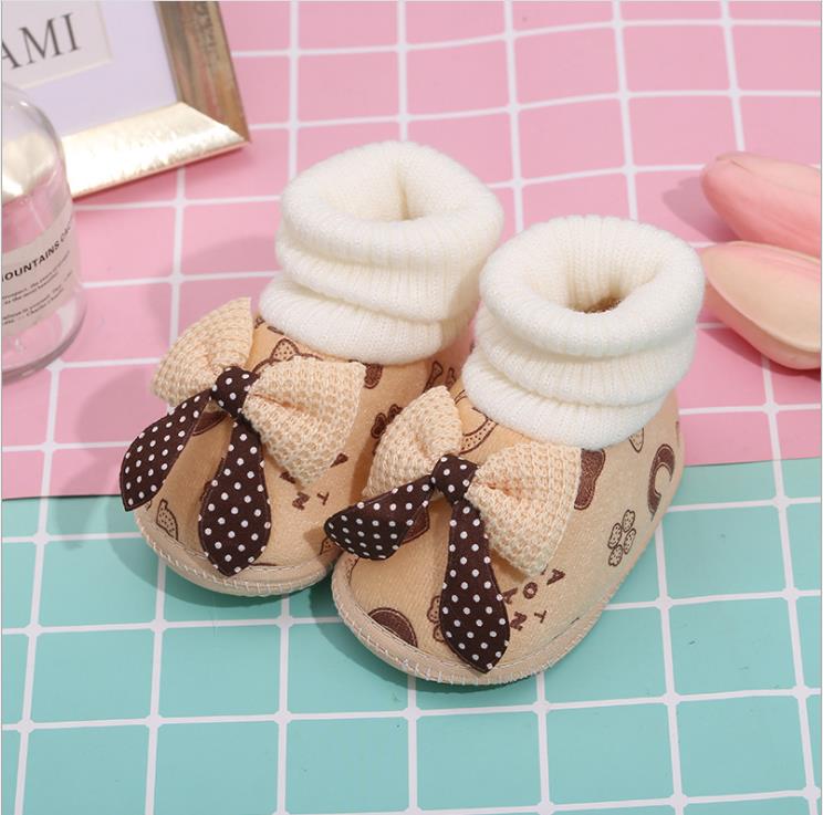 Botas antideslizantes con lazo para bebé niña a la abrigo de punto Color sólido dibujos animados lindo lazo grande borroso Simple suave zapatos para niños pequeños: Caqui / 7-12 meses