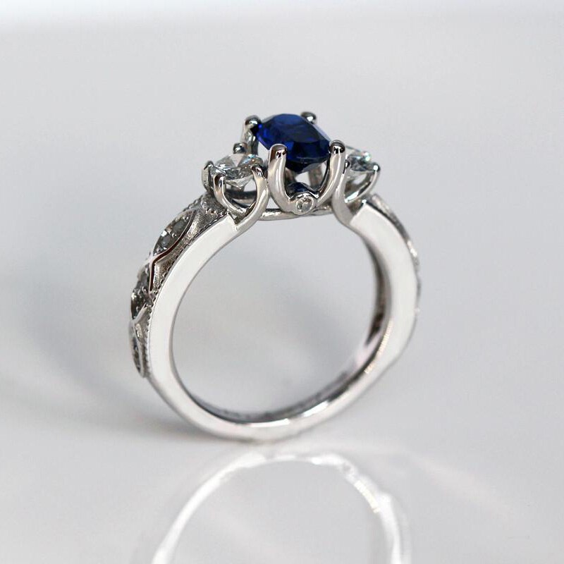 Huitan ovale bleu pierre bague de mariage de luxe Triple cristal pierre broche réglage avec motif de luxe bande femmes bijoux bague
