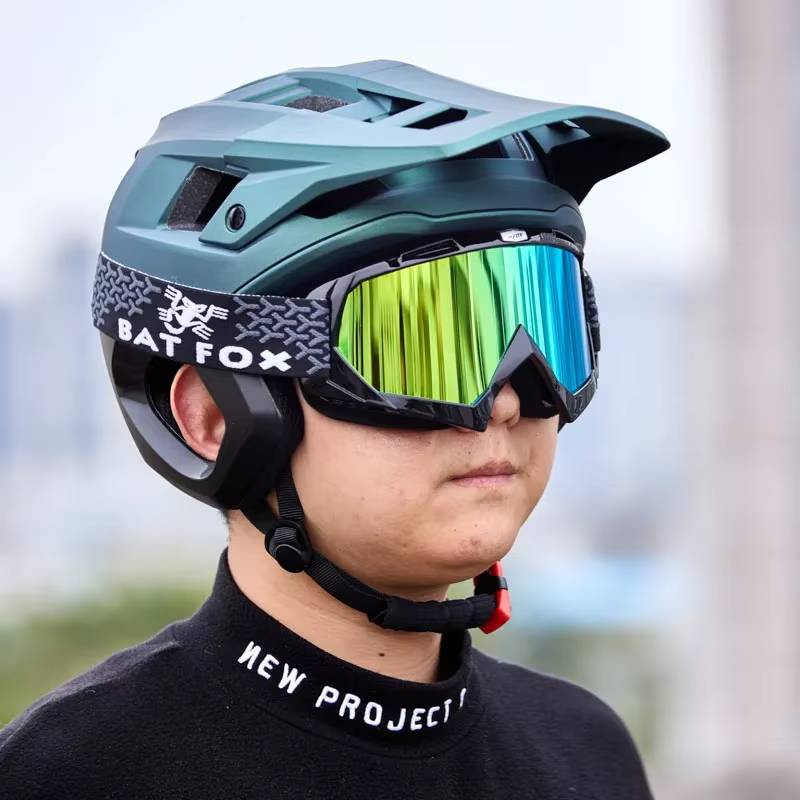 BATFOX 3/4 BMX Cykelhjelm MTB Off Road Halv Hjelm med Ørebeskyttelse - 52-62cm