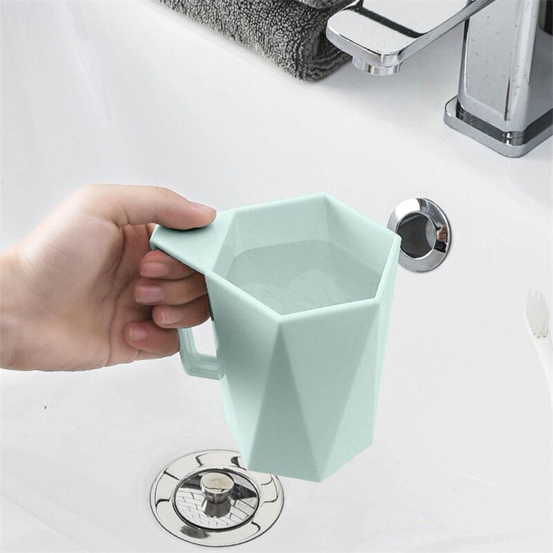 Einfach Zu Bedienen Kreative Geometrie 1 PC Neuheit Tasse Persönlichkeit Milch Saft Zitrone Becher Kaffee Tee wiederverwendbar Plastik Tasse